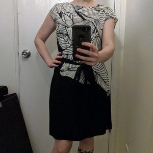 Ann Taylor LOFT dress with graphic print, size 4